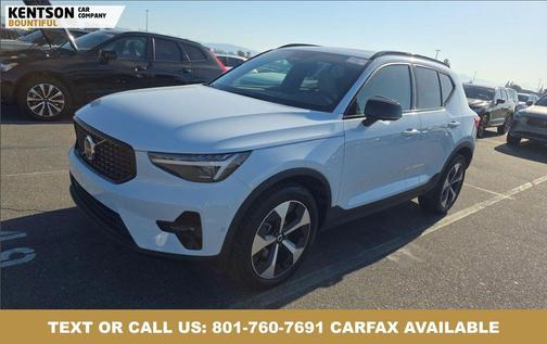 Vapour Grey Metallic 2026 Volvo XC40 Plus, B5 AWD Gas (mild hybrid), Dark