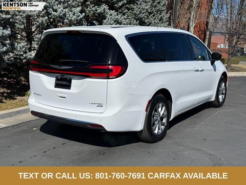Bright White Clearcoat 2026 Chrysler Pacifica Limited