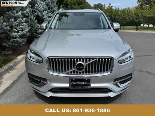 2022 Volvo XC90 Recharge Plug-In Hybrid T8 Inscription Expression 7 Passenger
