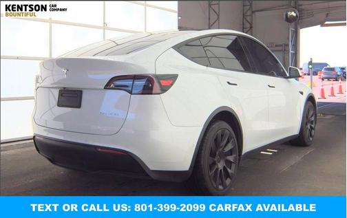 Pearl White Multi-Coat 2022 Tesla Model Y Long Range Dual Motor All-Wheel Drive