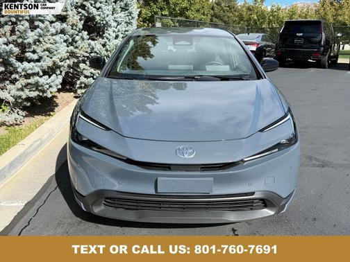 2025 Toyota Prius LE