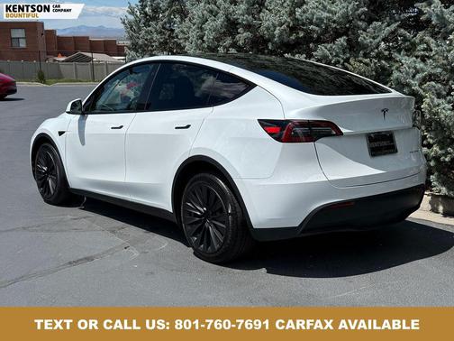 Pearl White Multi-Coat 2023 Tesla Model Y Long Range Dual Motor All-Wheel Drive