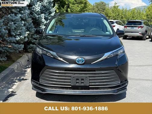 2025 Toyota Sienna LE