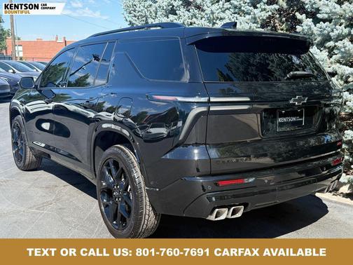 Mosaic Black Metallic 2026 Chevrolet Traverse RS