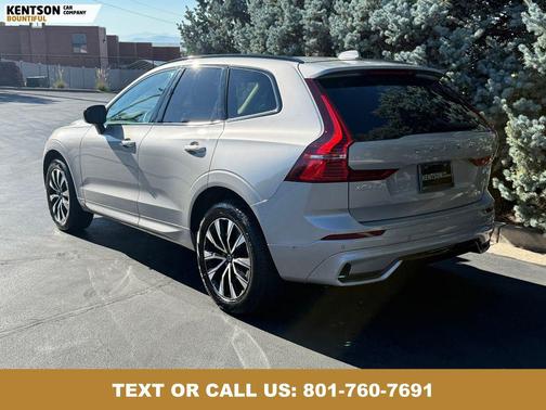 2025 Volvo XC60 B5 Plus