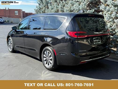 2024 Chrysler Pacifica Hybrid Select