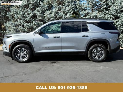 2025 Chevrolet Traverse LT