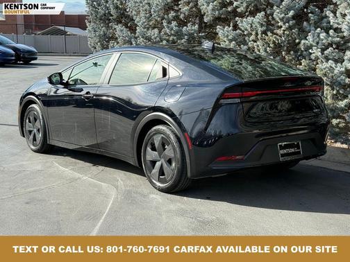 2025 Toyota Prius LE