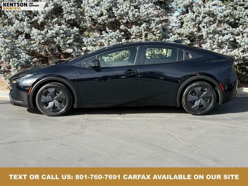 2025 Toyota Prius LE