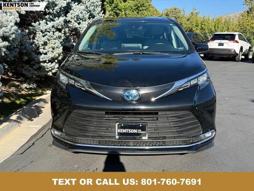 2024 Toyota Sienna XLE