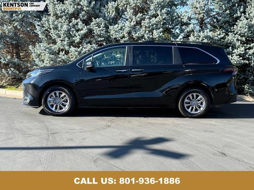 2024 Toyota Sienna XLE