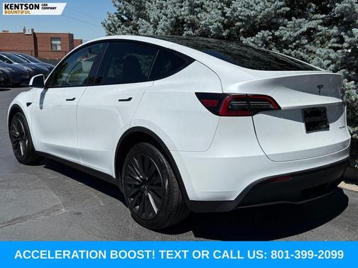 Pearl White Multi-Coat 2023 Tesla Model Y Long Range Dual Motor All-Wheel Drive