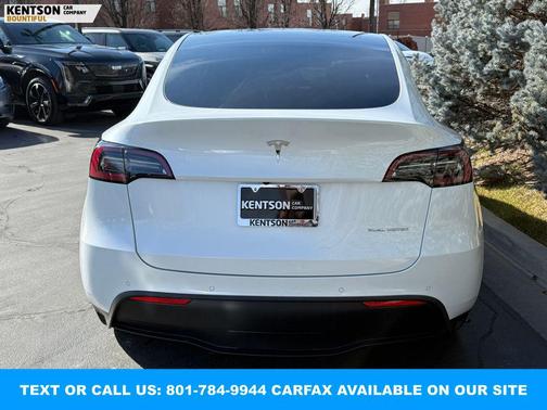 2022 Tesla Model Y Long Range Dual Motor All-Wheel Drive