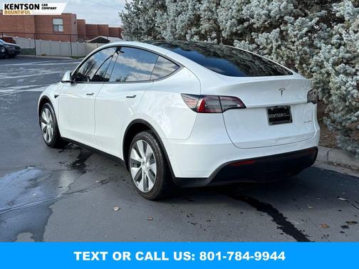 2022 Tesla Model Y Long Range Dual Motor All-Wheel Drive