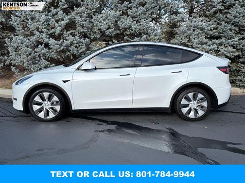 2022 Tesla Model Y Long Range Dual Motor All-Wheel Drive