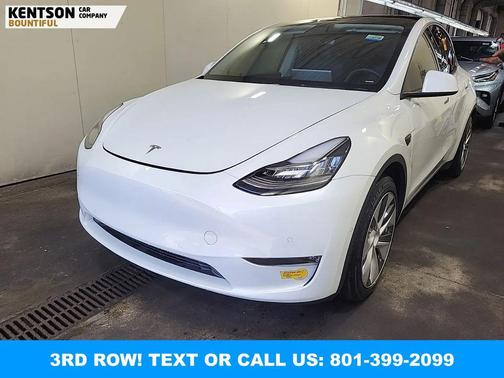 Pearl White Multi-Coat 2022 Tesla Model Y Long Range Dual Motor All-Wheel Drive