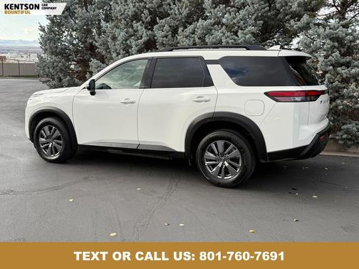 2025 Nissan Pathfinder SV 4WD