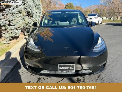 2022 Tesla Model Y Long Range Dual Motor All-Wheel Drive