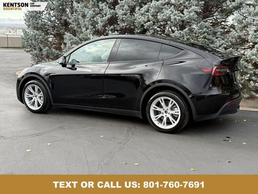 2022 Tesla Model Y Long Range Dual Motor All-Wheel Drive