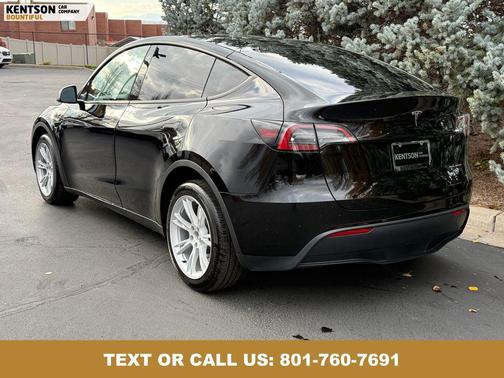 2022 Tesla Model Y Long Range Dual Motor All-Wheel Drive