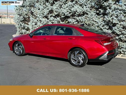 2025 Hyundai ELANTRA SEL