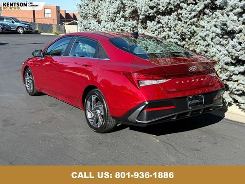 2025 Hyundai ELANTRA SEL