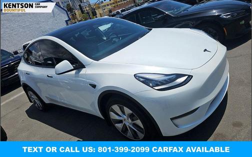 Pearl White Multi-Coat 2023 Tesla Model Y Long Range Dual Motor All-Wheel Drive