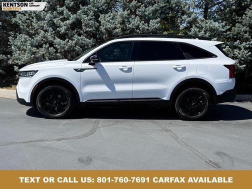 Glacial White Pearl 2023 Kia Sorento S