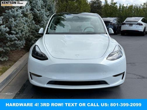 Pearl White Multi-Coat 2023 Tesla Model Y Long Range Dual Motor All-Wheel Drive