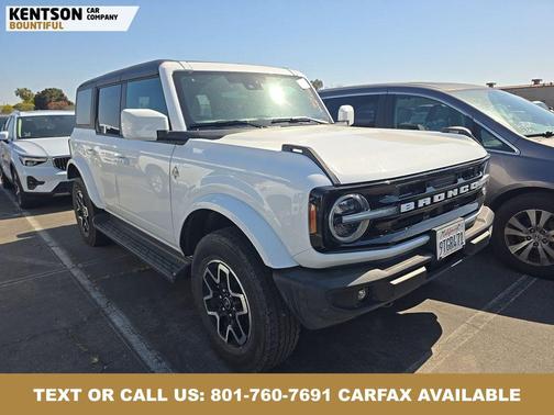 Oxford White 2025 Ford Bronco Outer Banks