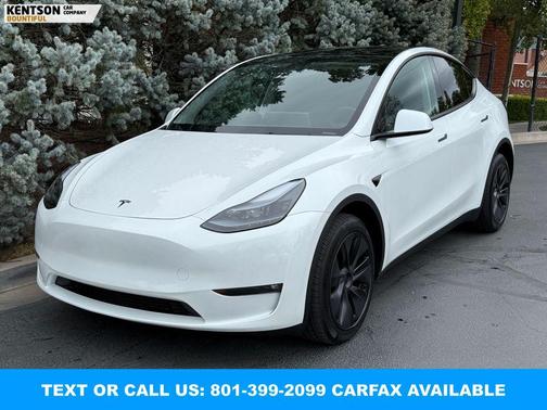 Pearl White Multi-Coat 2025 Tesla Model Y Long Range Dual Motor All-Wheel Drive
