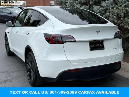 Pearl White Multi-Coat 2025 Tesla Model Y Long Range Dual Motor All-Wheel Drive