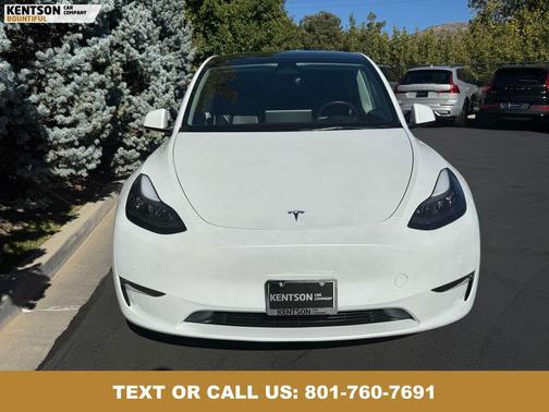2022 Tesla Model Y Long Range Dual Motor All-Wheel Drive