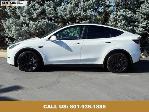 2022 Tesla Model Y Long Range Dual Motor All-Wheel Drive