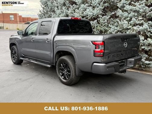 2023 Nissan Frontier SV