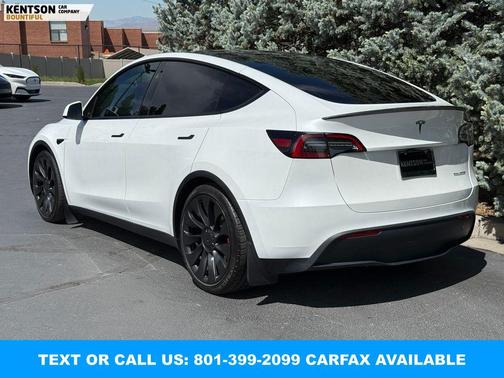 Pearl White Multi-Coat 2023 Tesla Model Y Performance Dual Motor All-Wheel Drive