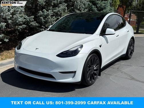 Pearl White Multi-Coat 2023 Tesla Model Y Performance Dual Motor All-Wheel Drive