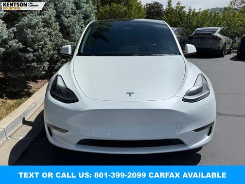 Pearl White Multi-Coat 2023 Tesla Model Y Performance Dual Motor All-Wheel Drive
