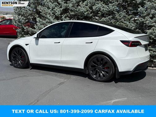 Pearl White Multi-Coat 2023 Tesla Model Y Performance Dual Motor All-Wheel Drive