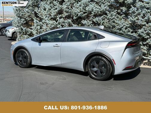 2024 Toyota Prius LE