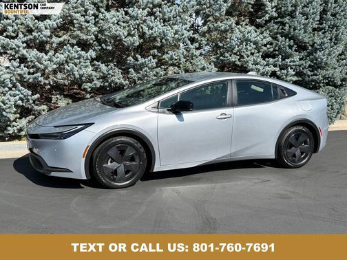 2024 Toyota Prius LE