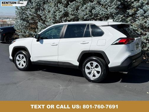 2024 Toyota RAV4 LE
