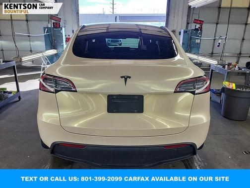 2022 Tesla Model Y Long Range Dual Motor All-Wheel Drive