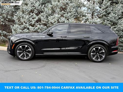 2025 Cadillac Escalade IQ Sport 2