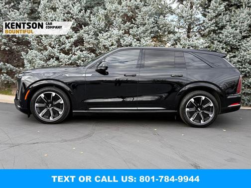 2025 Cadillac Escalade IQ Sport 2