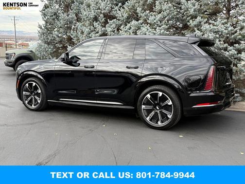 2025 Cadillac Escalade IQ Sport 2