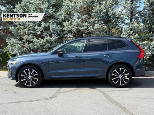 2024 Volvo XC60 B5 Plus Dark Theme