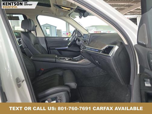 White Metallic 2025 BMW X7 xDrive40i