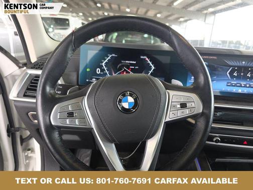 White Metallic 2025 BMW X7 xDrive40i