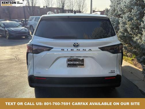 2023 Toyota Sienna XLE